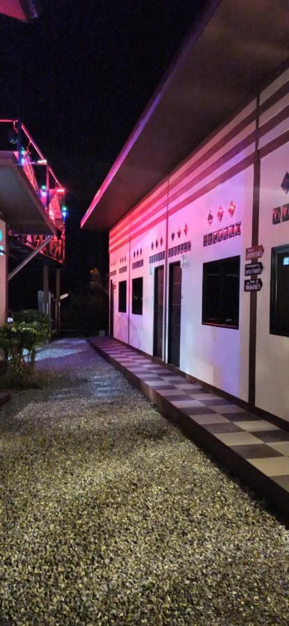 Touch The Wind Hotel Chaiyaphum Buitenkant foto