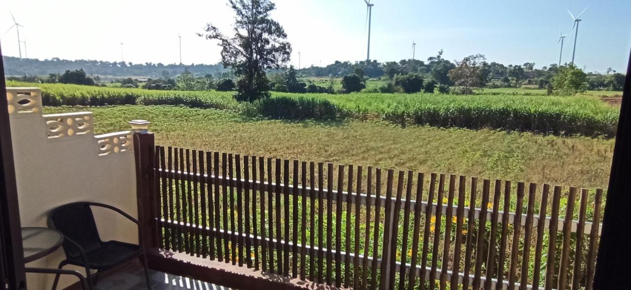 Touch The Wind Hotel Chaiyaphum Buitenkant foto